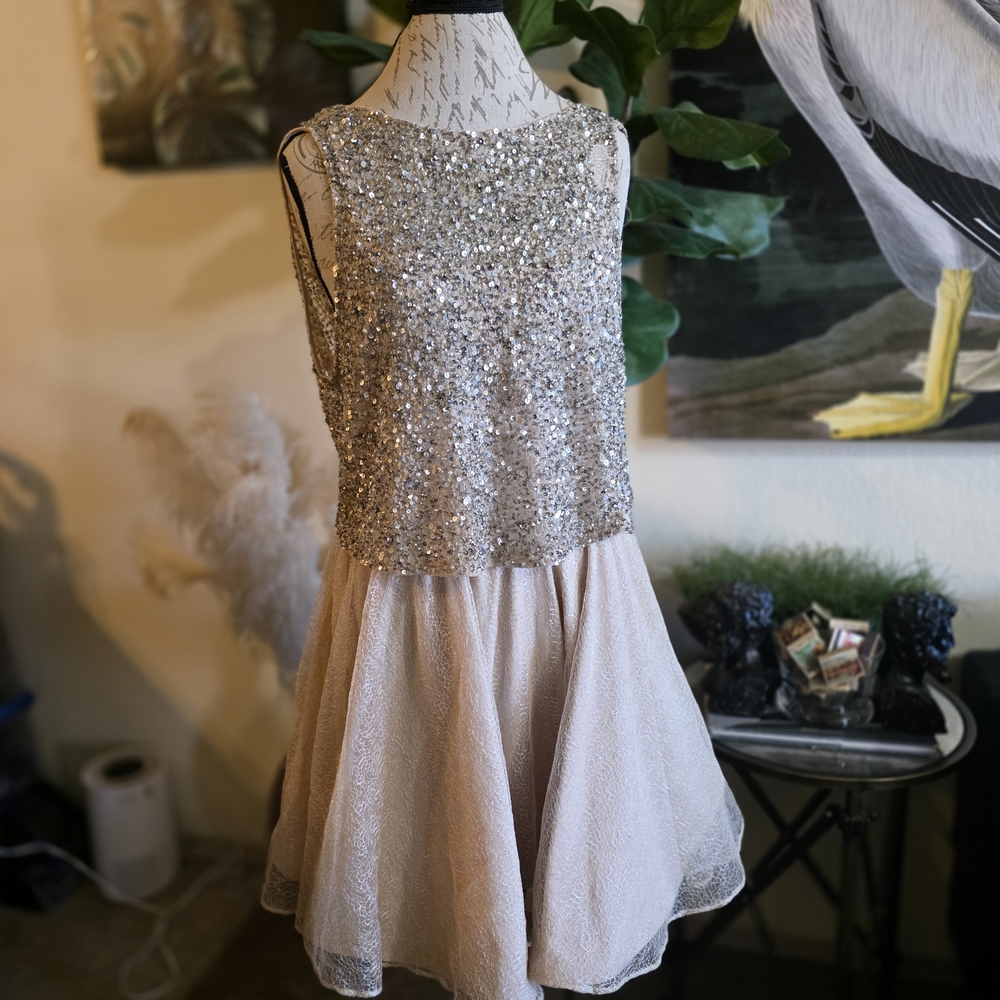 Alice + Olivia Cream Cocktail Dress Flawed
